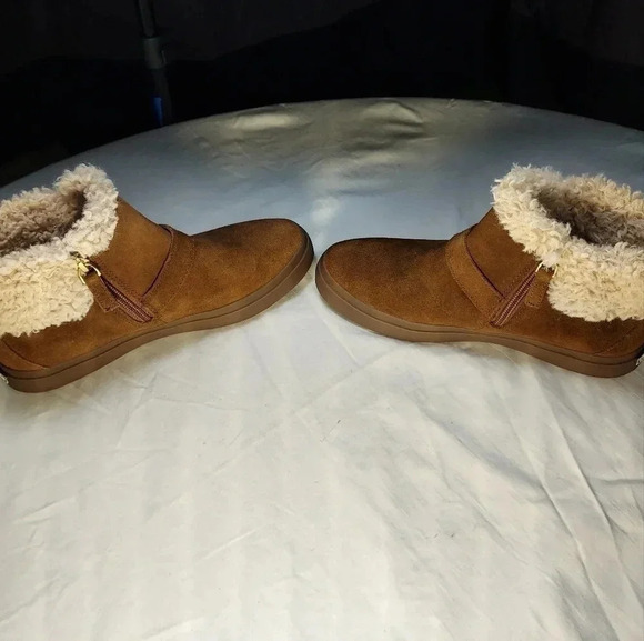 Cole Haan Nantucket Cozy Ankle Fur Buckle Strap Cowhide Like Fabric Women Boot 7 - Picture 9 of 13